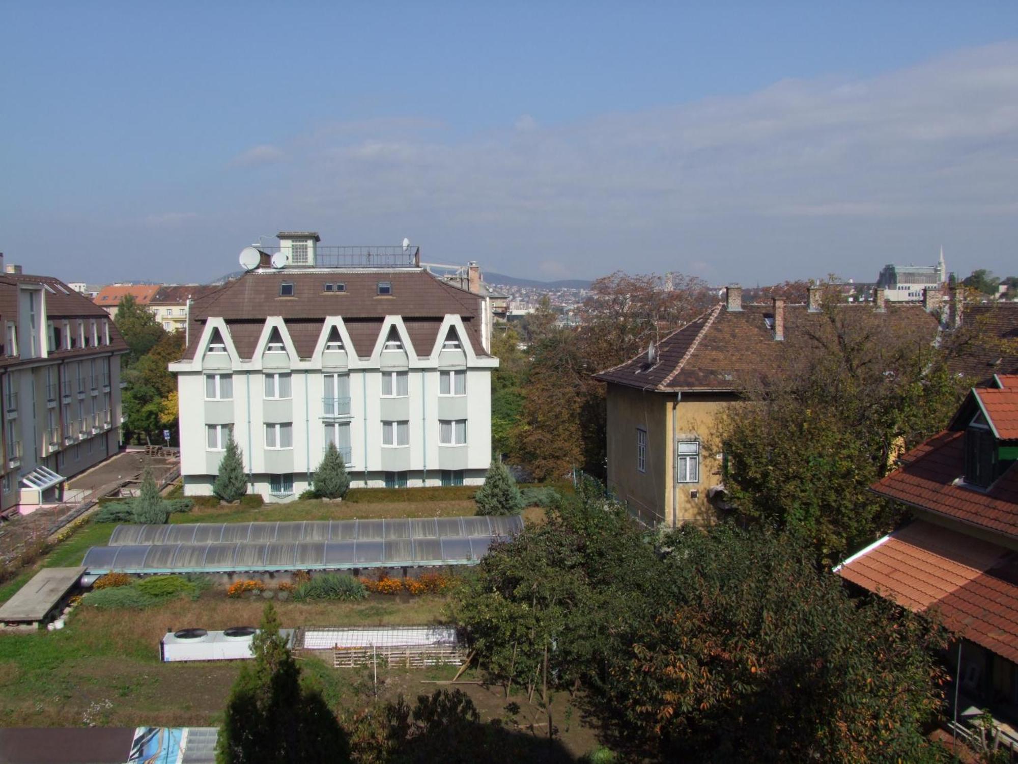 Hotel Bara Budapest Exterior photo